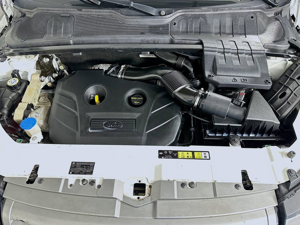 Used 2015 Land Rover Range Rover Evoque Pure image 30