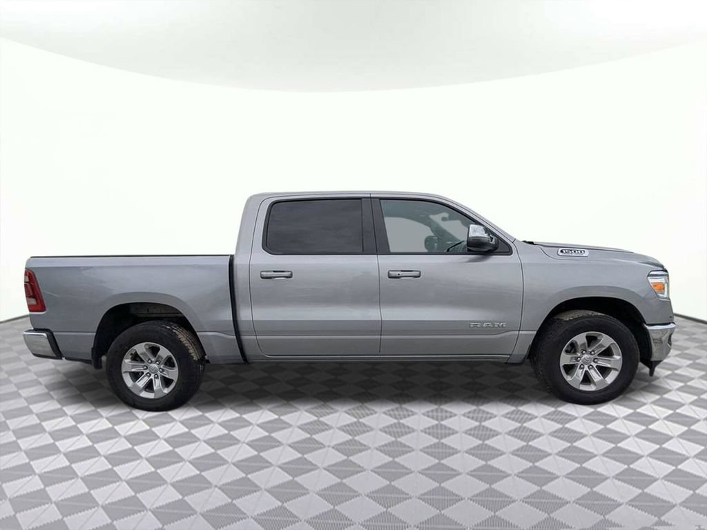 Used 2024 RAM 1500 Laramie AWD/4WD image 3
