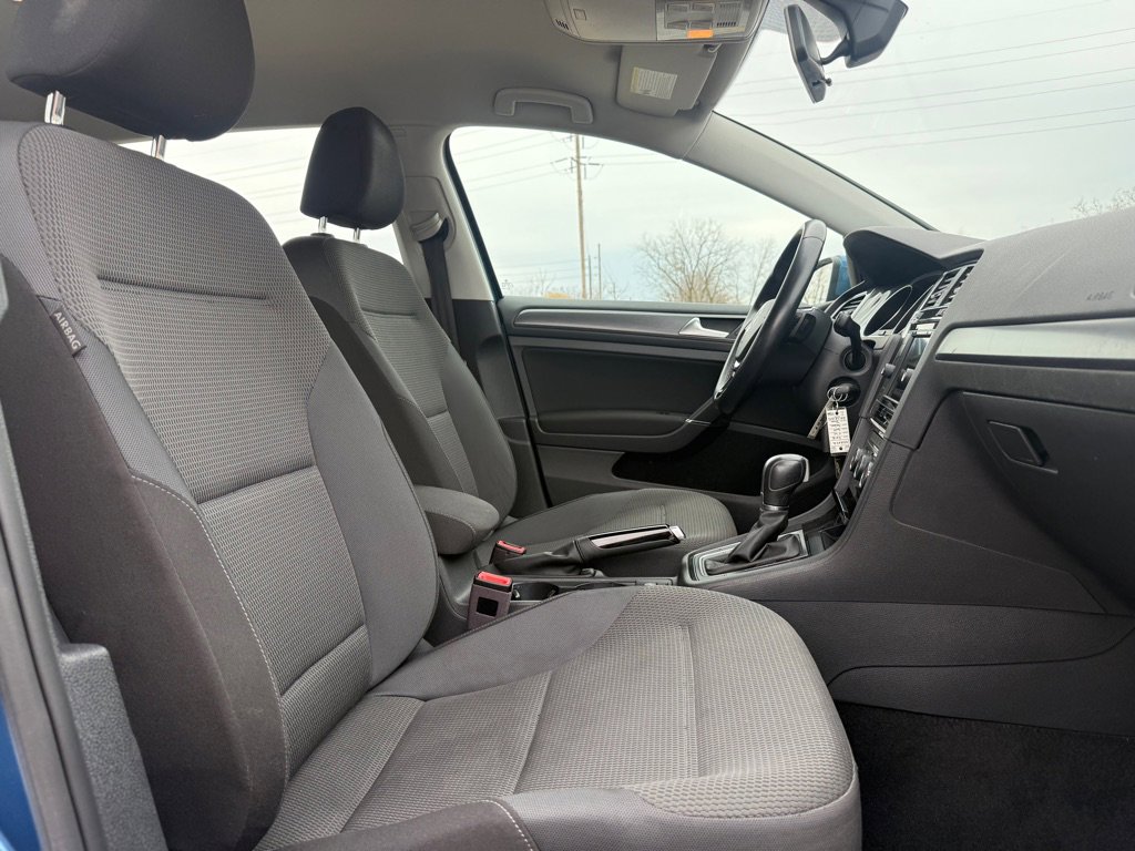 Used 2018 Volkswagen Golf S FWD image 10