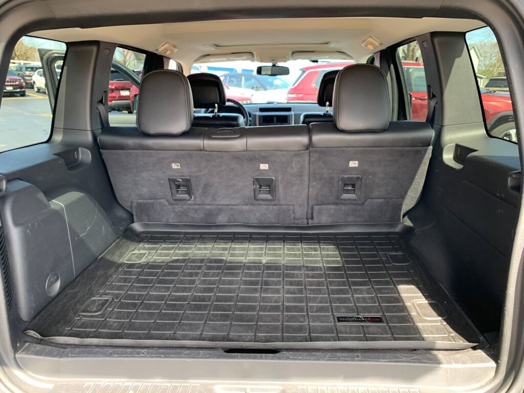 Used 2012 Jeep Liberty Sport image 25