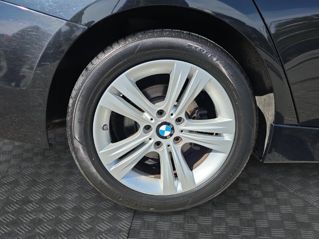 Used 2018 BMW 330i xDrive Sedan AWD/4WD image 34