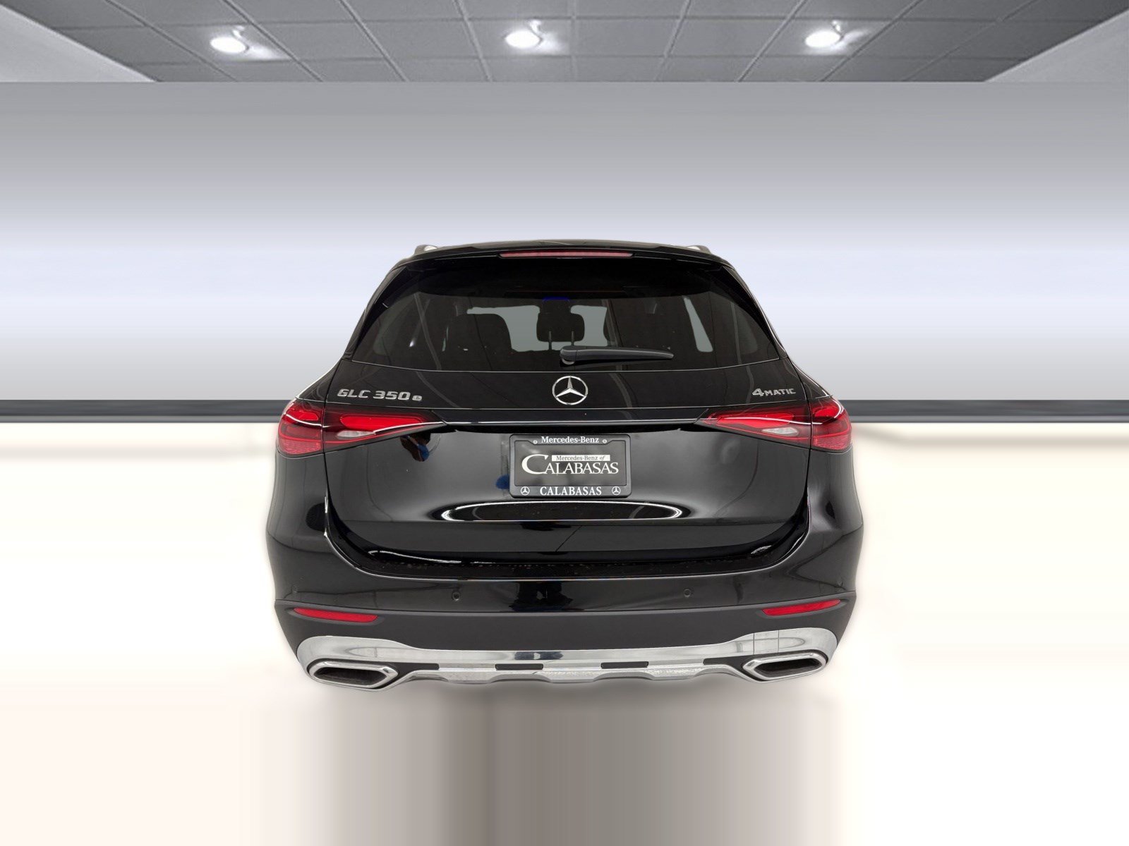 Used 2025 Mercedes-Benz GLC 350e 4MATIC image 4
