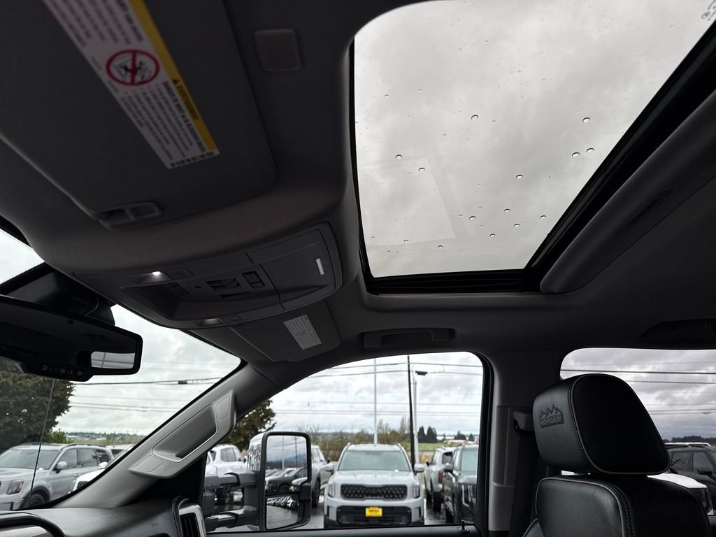 Used 2019 Chevrolet Silverado 2500 High Country w/ Duramax Plus Package image 26