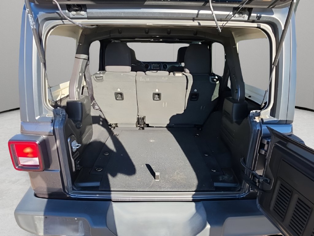 Used 2022 Jeep Wrangler Unlimited Sport AWD/4WD image 12