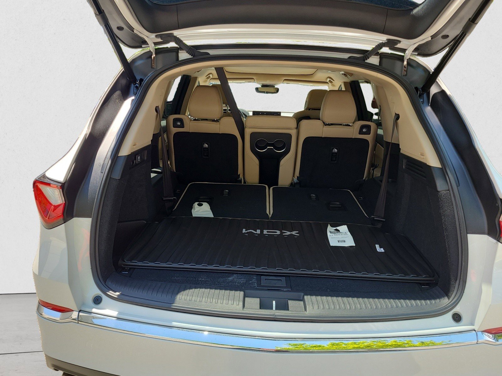 Used 2023 Acura MDX FWD image 21