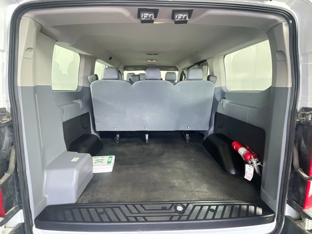 Used 2017 Ford Transit 150 XL RWD image 7