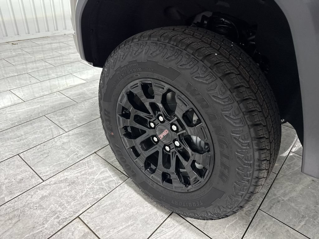 New 2026 GMC Canyon Elevation w/ Convenience Package RWD image 34