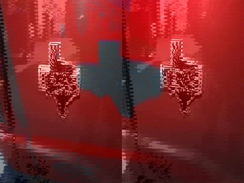 Used 2024 Ford F150 XLT w/ Equipment Group 302A MID image 17