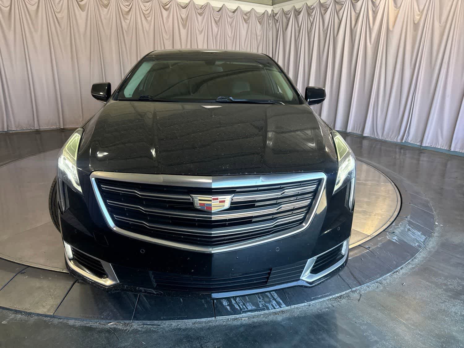 Used 2019 Cadillac XTS Luxury FWD image 2