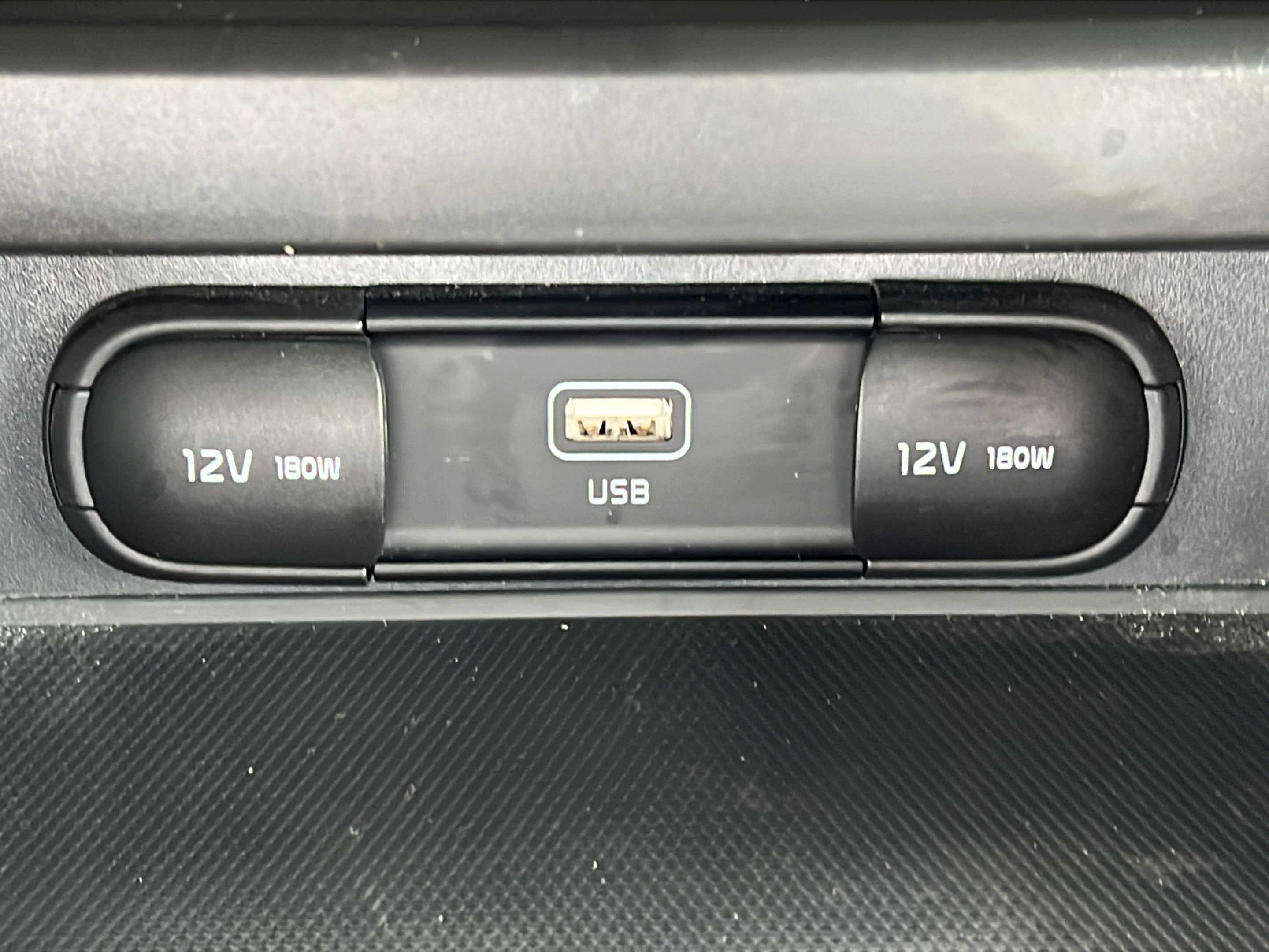 Used 2023 Kia Soul LX w/ LX Technology Package FWD image 17