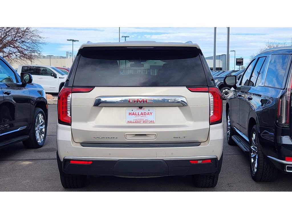 Used 2022 GMC Yukon XL SLT w/ SLT Luxury Package image 4