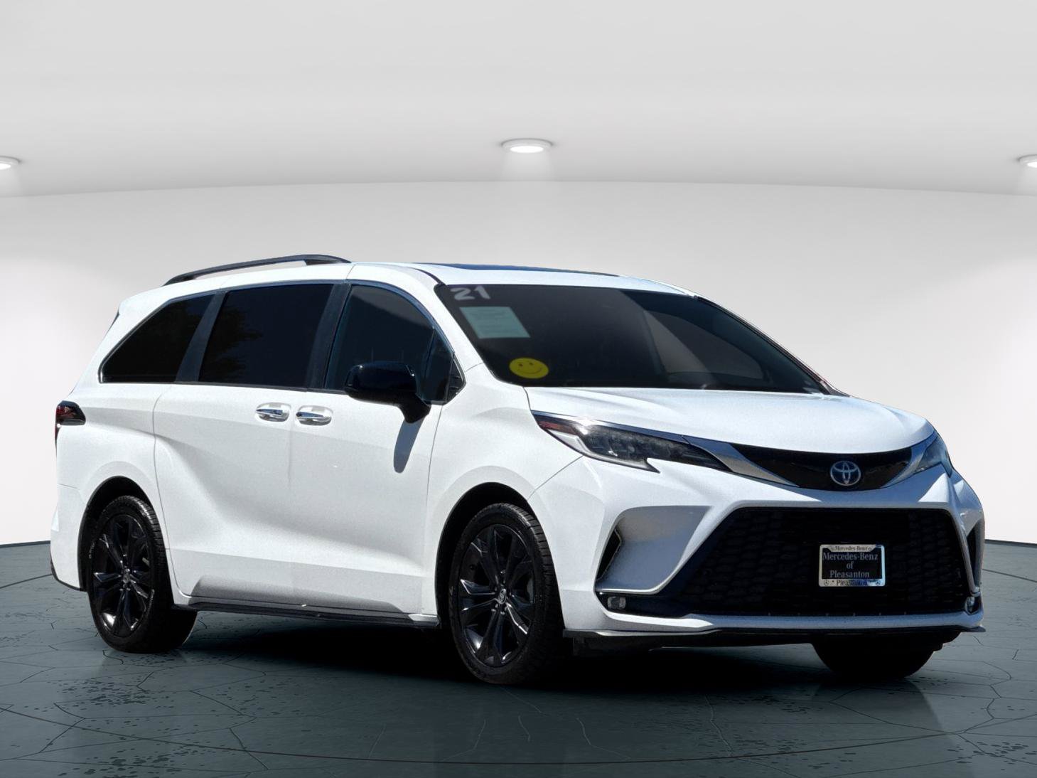 Used 2021 Toyota Sienna XSE FWD image 51