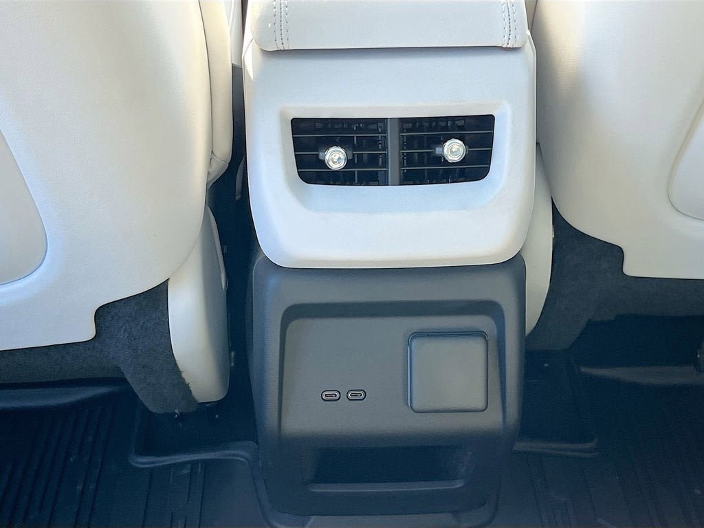 New 2026 Cadillac Optiq Sport 1 w/ LPO, Floor Liner Package image 27