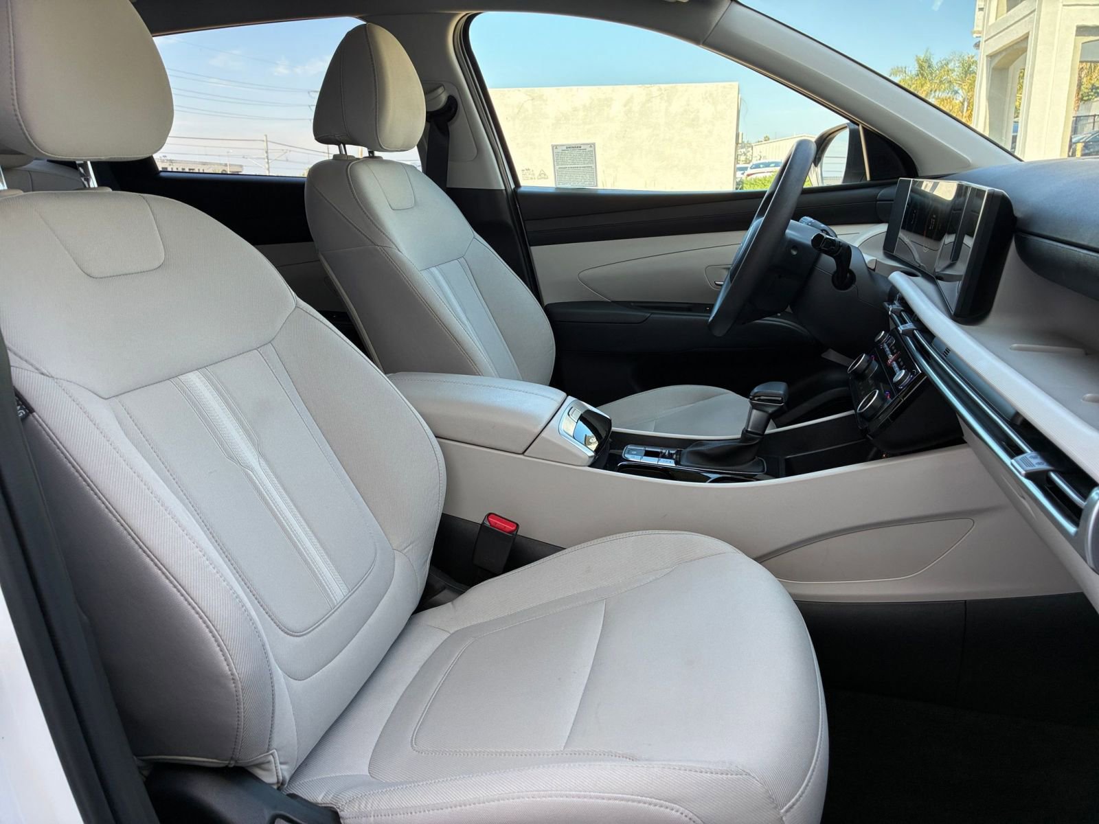 Used 2025 Hyundai Tucson SEL FWD image 38