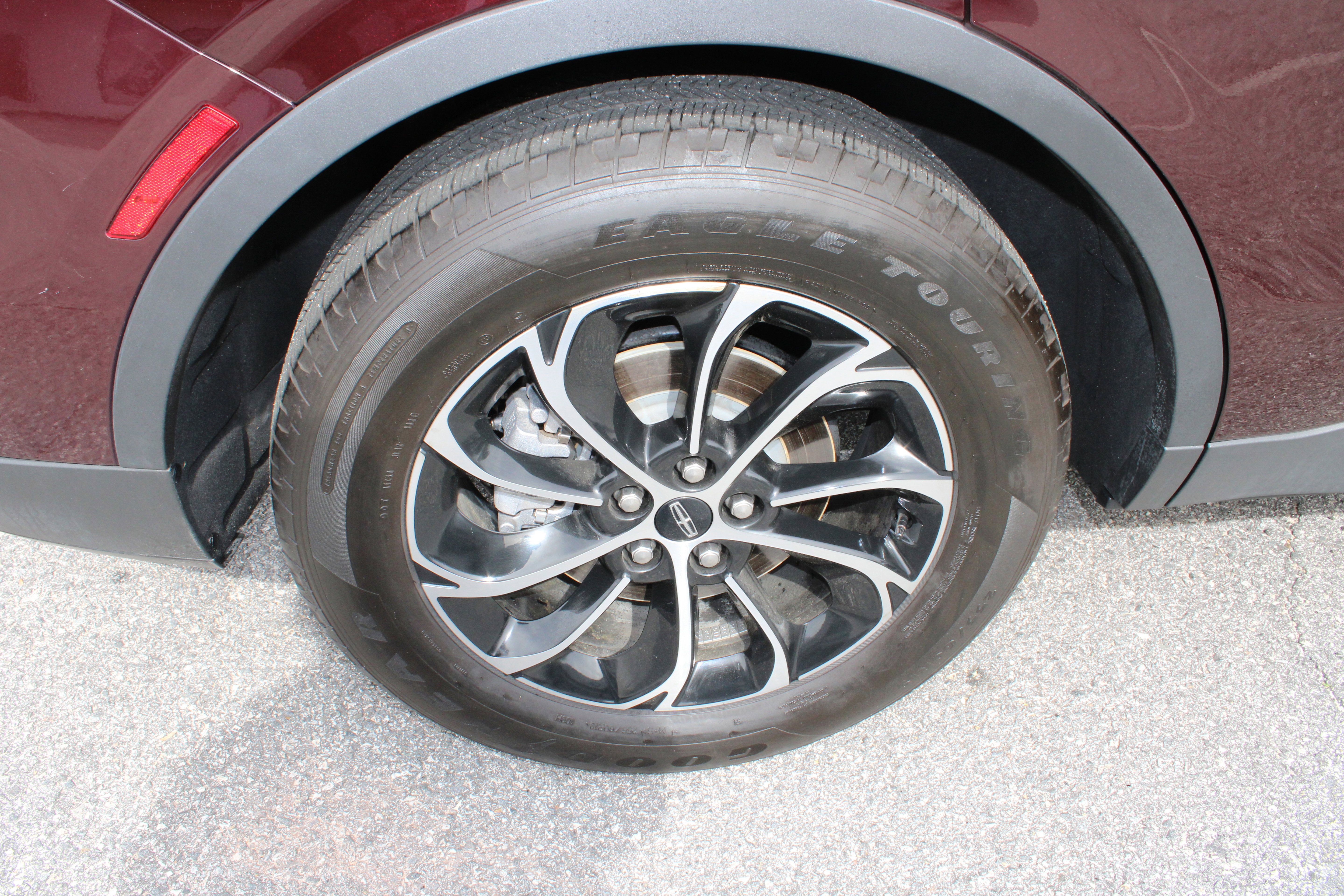 Used 2024 Lincoln Nautilus Premier image 12