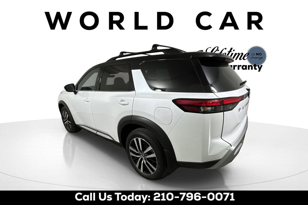 Used 2025 Nissan Pathfinder Platinum image 13