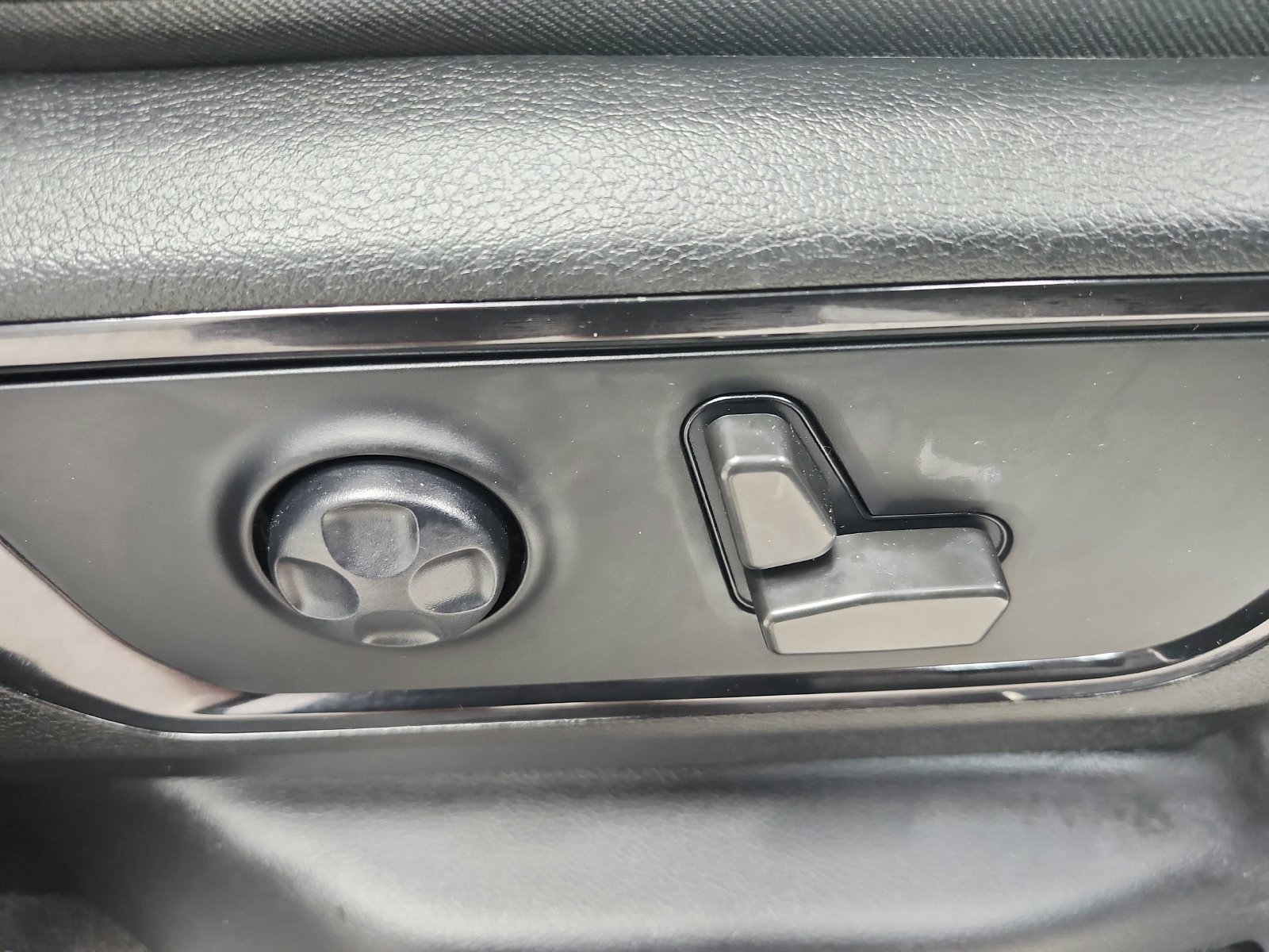 Used 2023 RAM 1500 Limited w/ Body Color Bumper Group AWD/4WD image 76