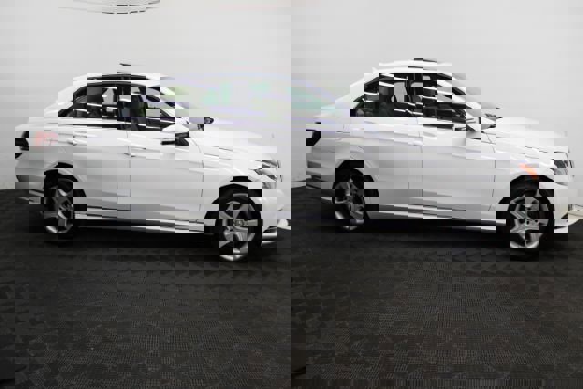 Used 2016 Mercedes-Benz E 350 4MATIC image 4