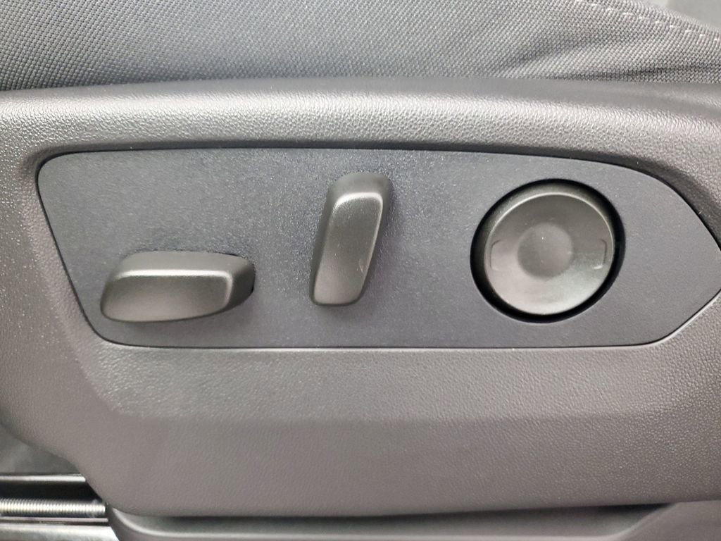 New 2026 Chevrolet Silverado 3500 LT w/ Convenience Package image 28