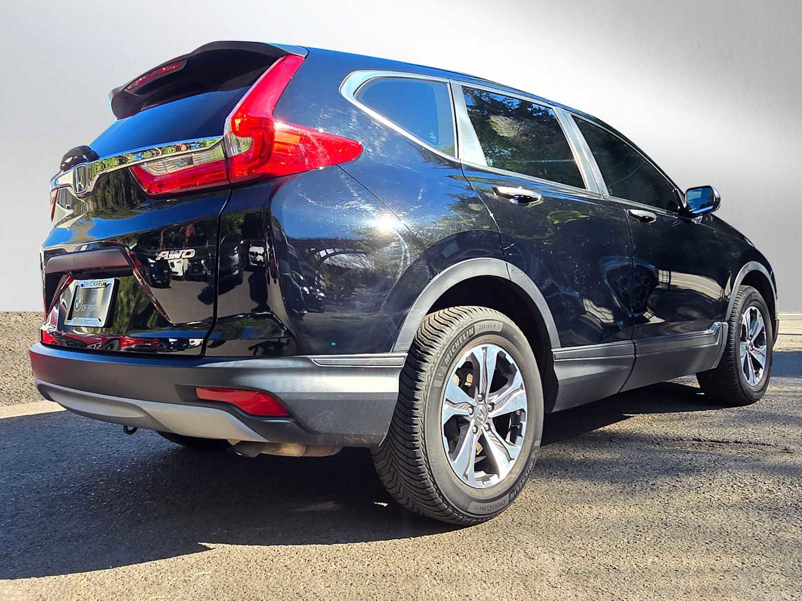 Used 2018 Honda CR-V LX image 3