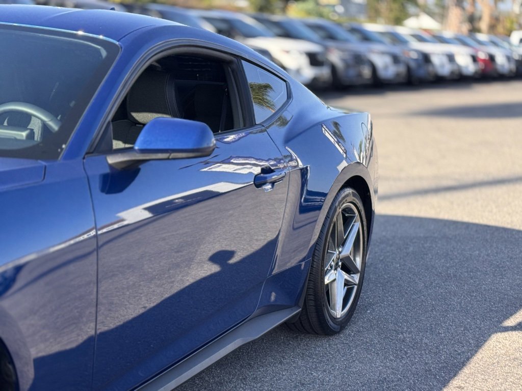 Used 2024 Ford Mustang Coupe image 9