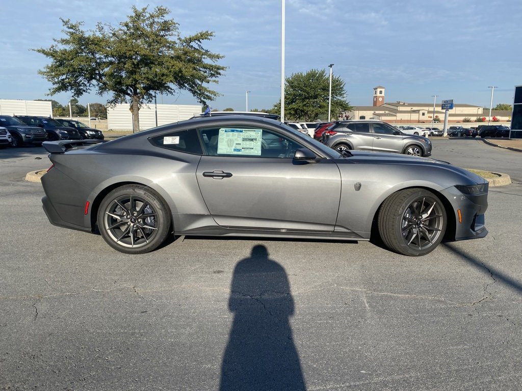 New 2025 Ford Mustang Dark Horse image 8