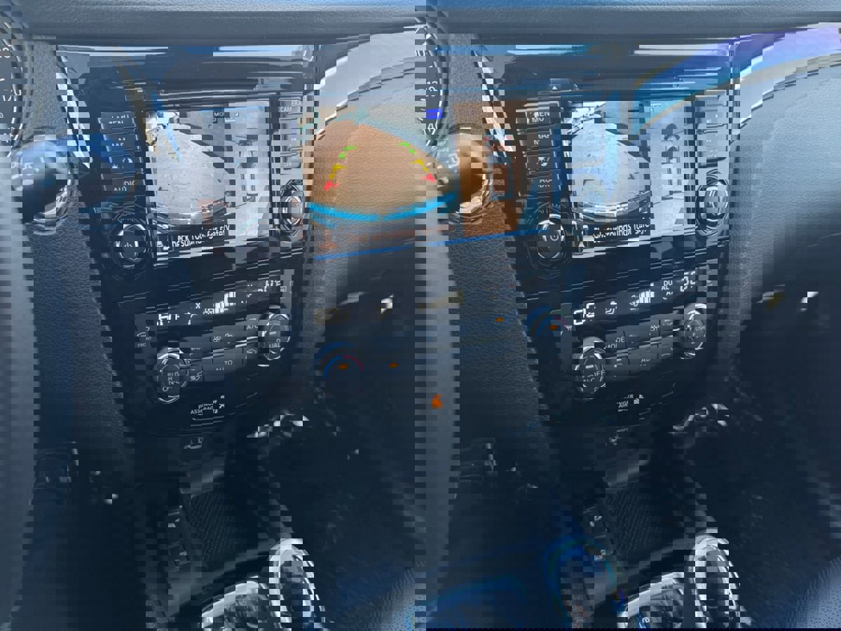 Used 2022 Nissan Rogue Sport SL image 14