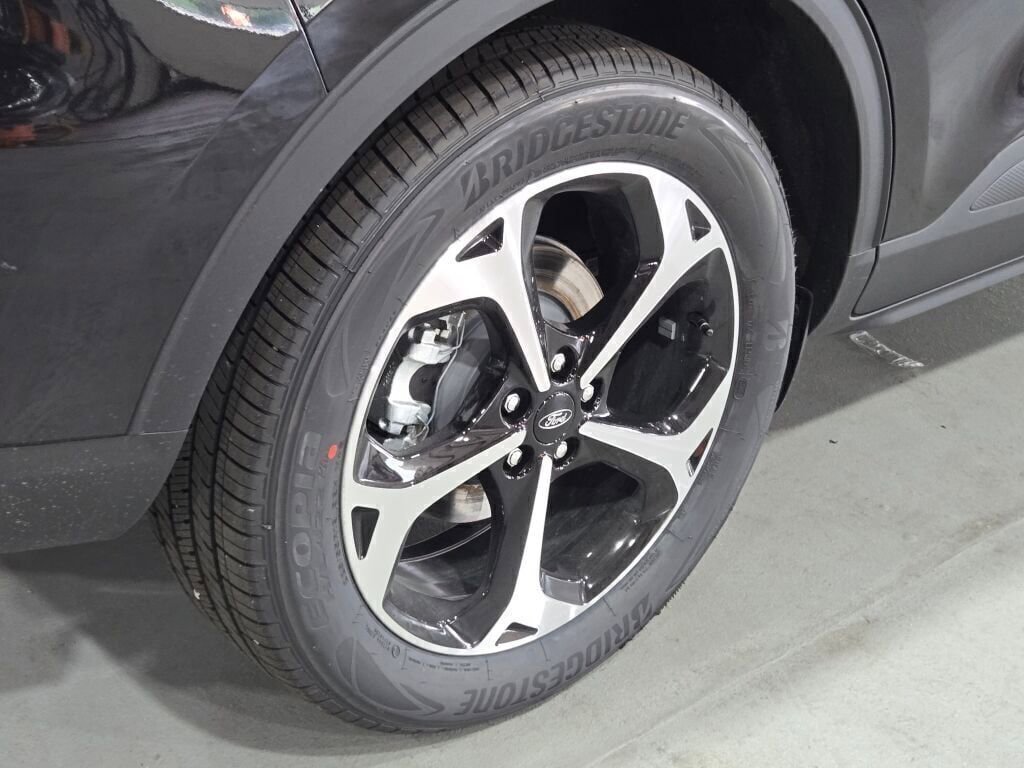 New 2025 Ford Escape ST-Line Elite w/ Tech Pack #2 image 13