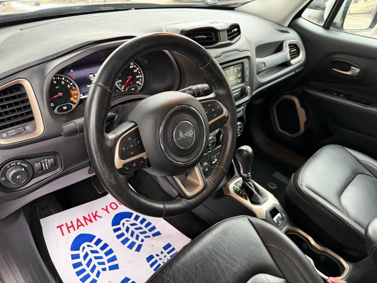 Used 2016 Jeep Renegade Limited image 8