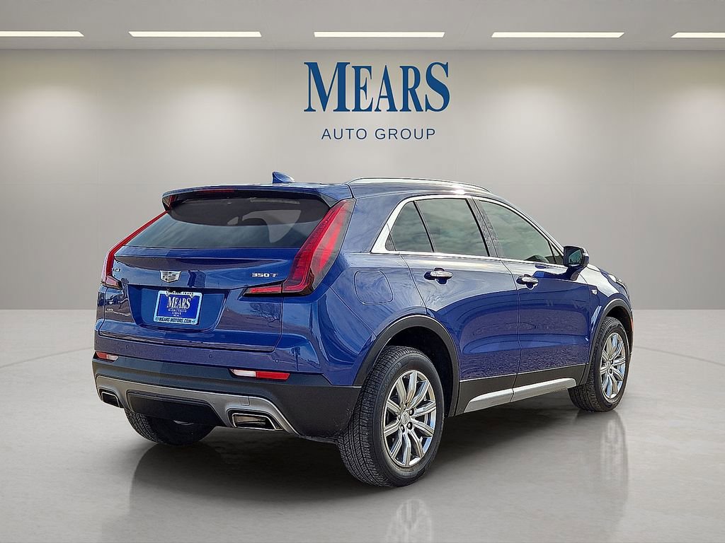 Used 2022 Cadillac XT4 Premium Luxury w/ Safety Alert Package image 5