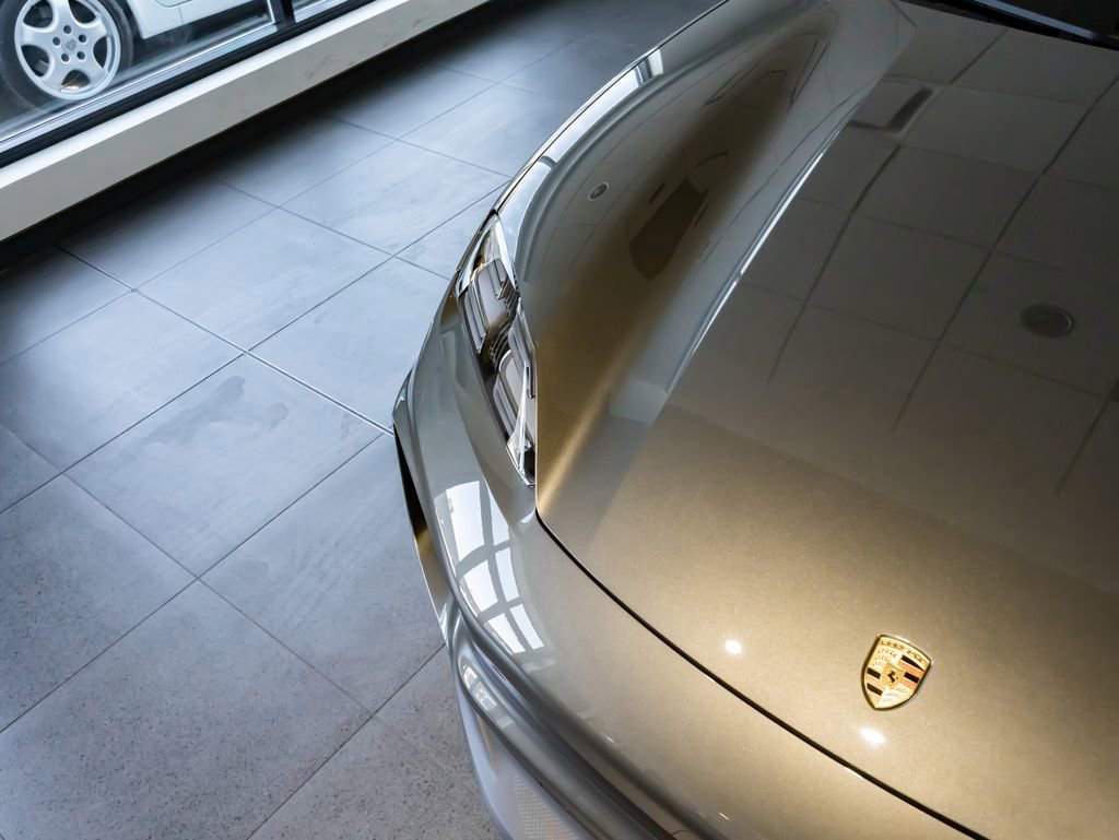 Certified 2025 Porsche Macan 4S Electric AWD/4WD image 33