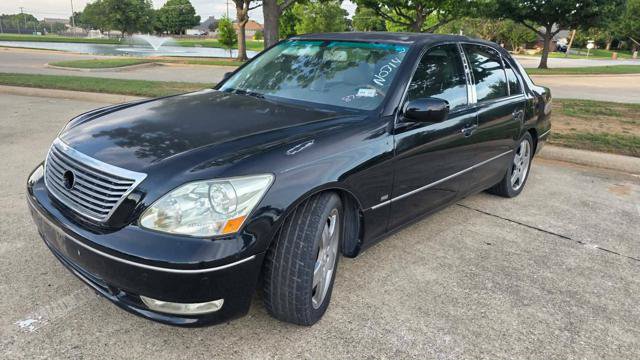 Used 2004 Lexus LS 430 RWD image 2