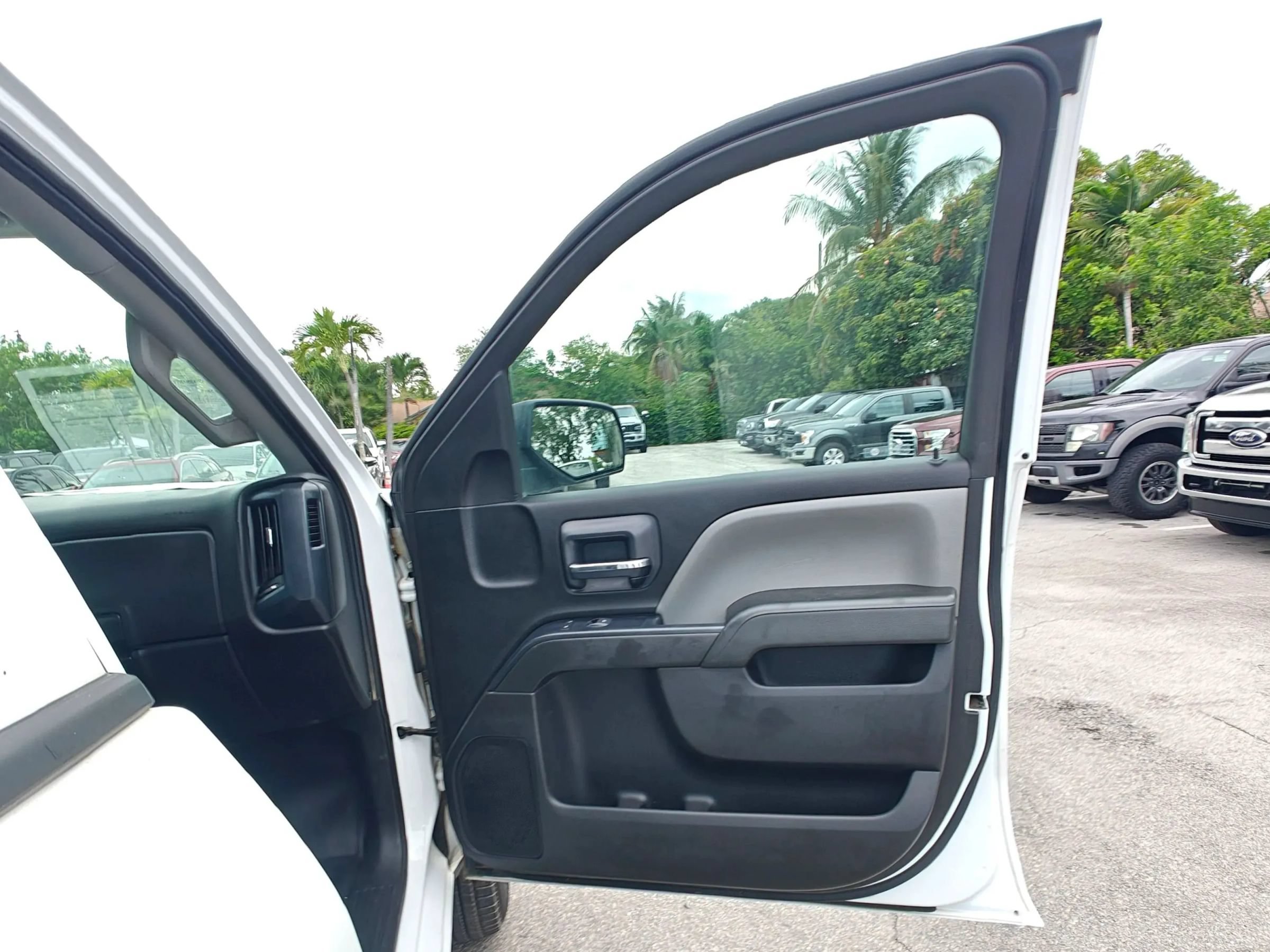 Used 2019 Chevrolet Silverado 2500 W/T AWD/4WD image 11