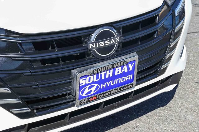 Used 2024 Nissan Versa SV FWD image 11