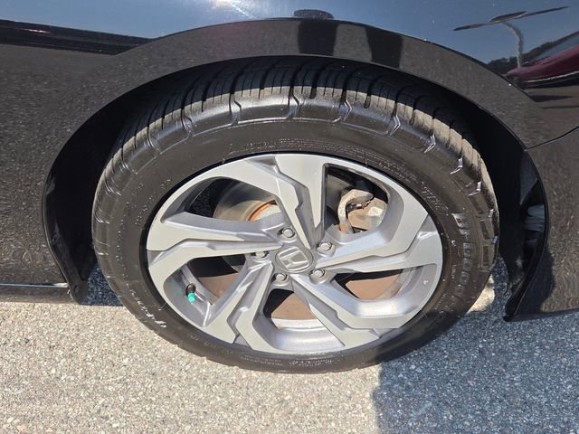 Used 2018 Honda Accord EX image 16