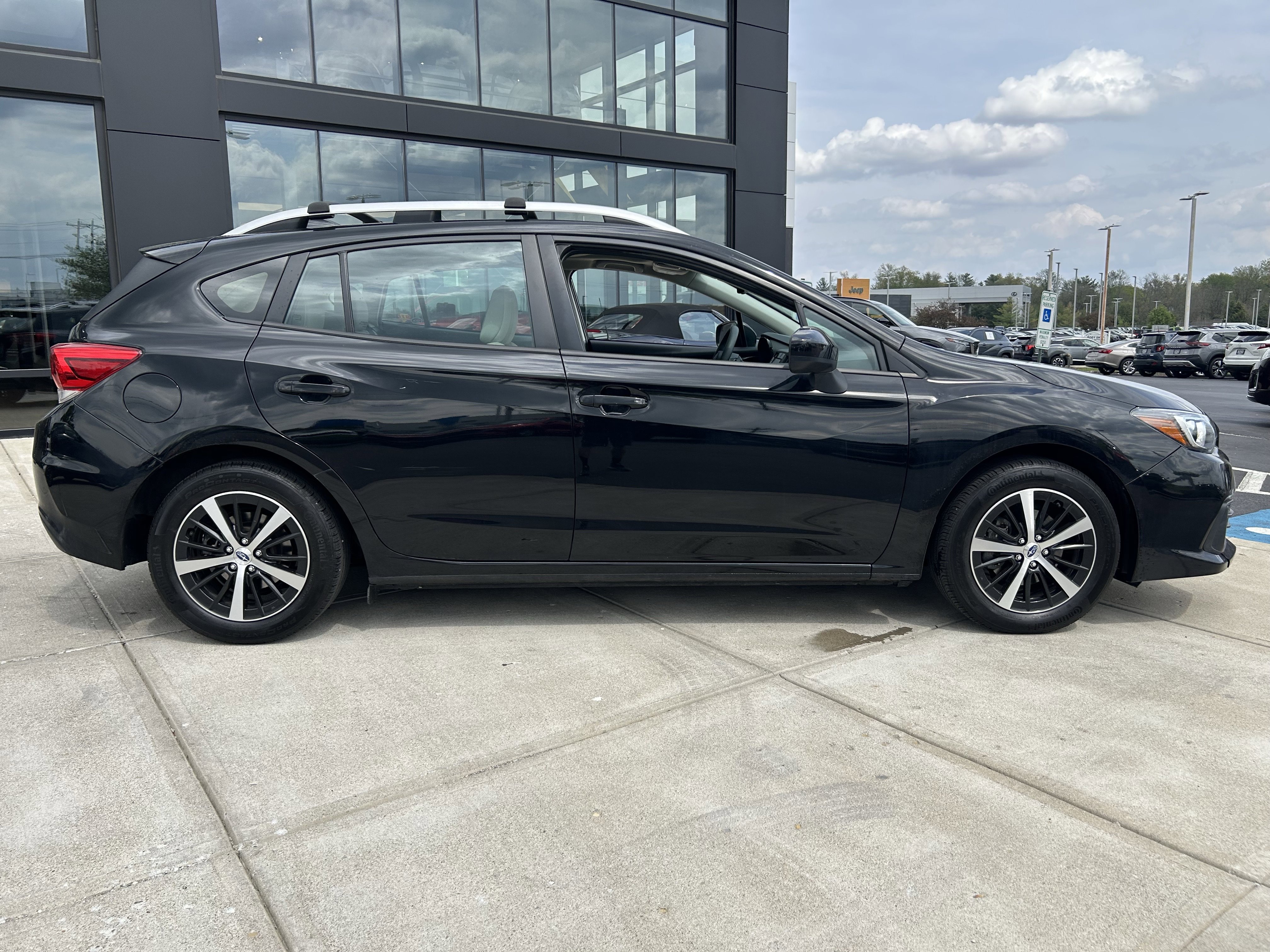 Used 2023 Subaru Impreza Premium image 8