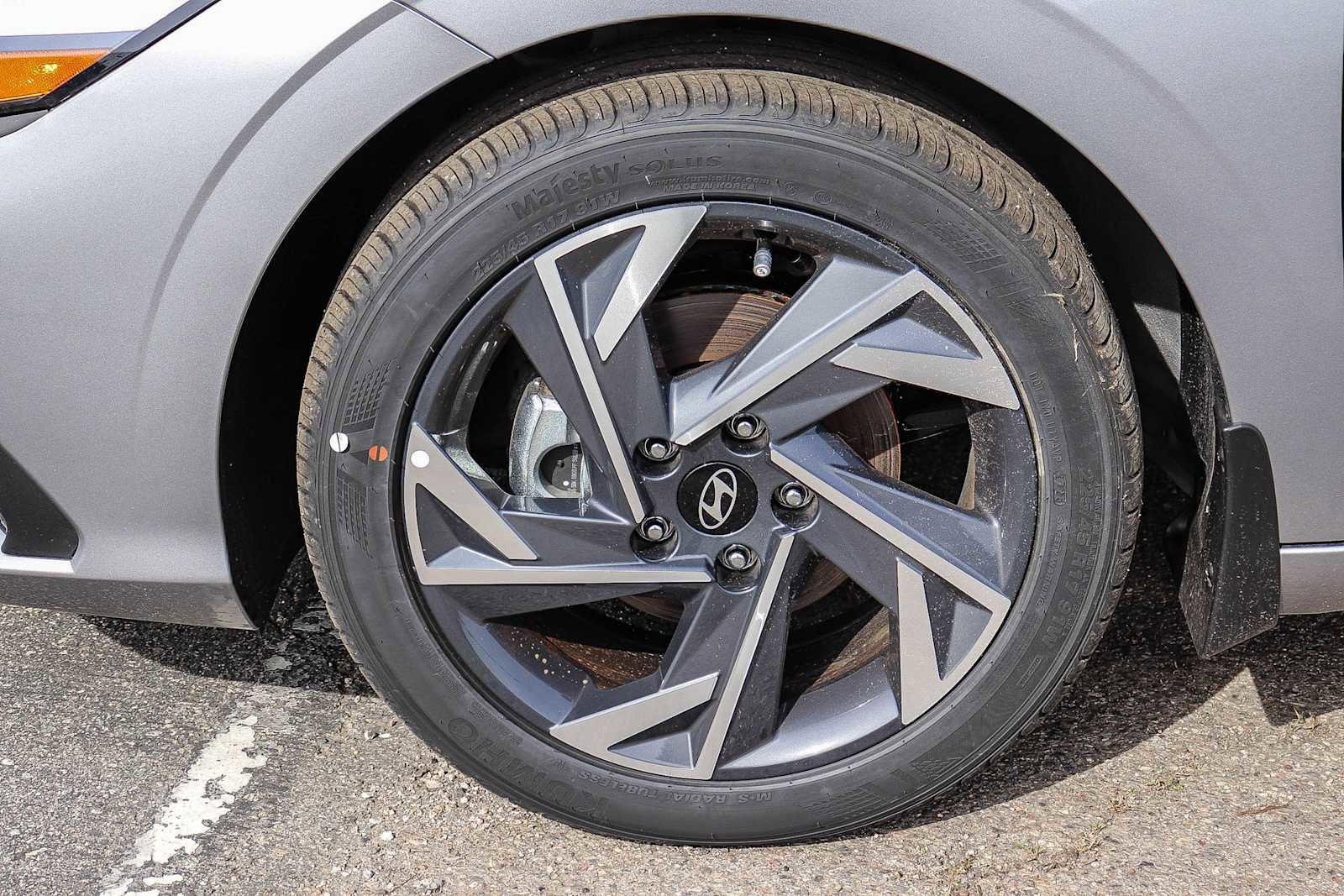 New 2025 Hyundai Elantra Sport image 12