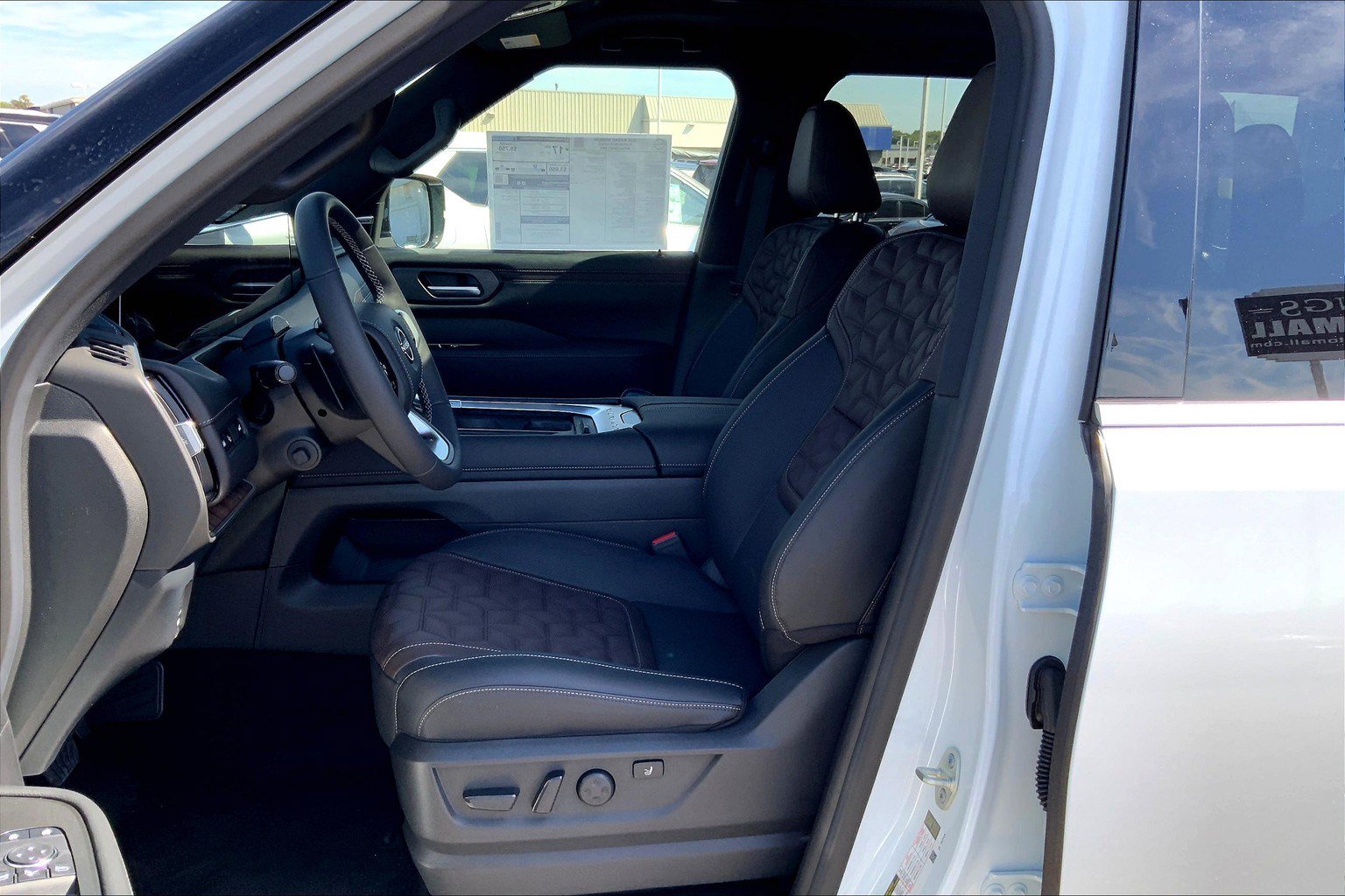 New 2026 Nissan Armada Platinum Reserve image 10