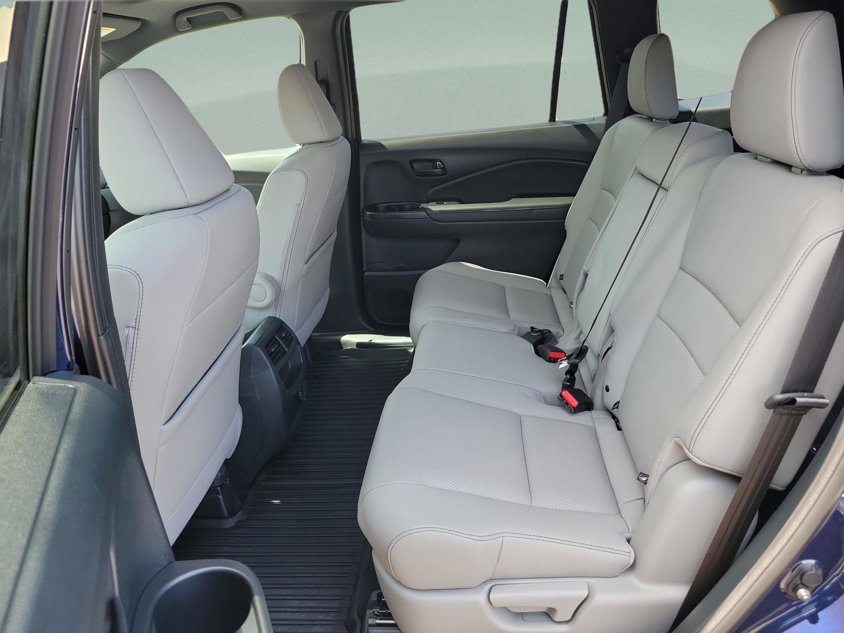 Used 2023 Honda Passport EX-L image 9