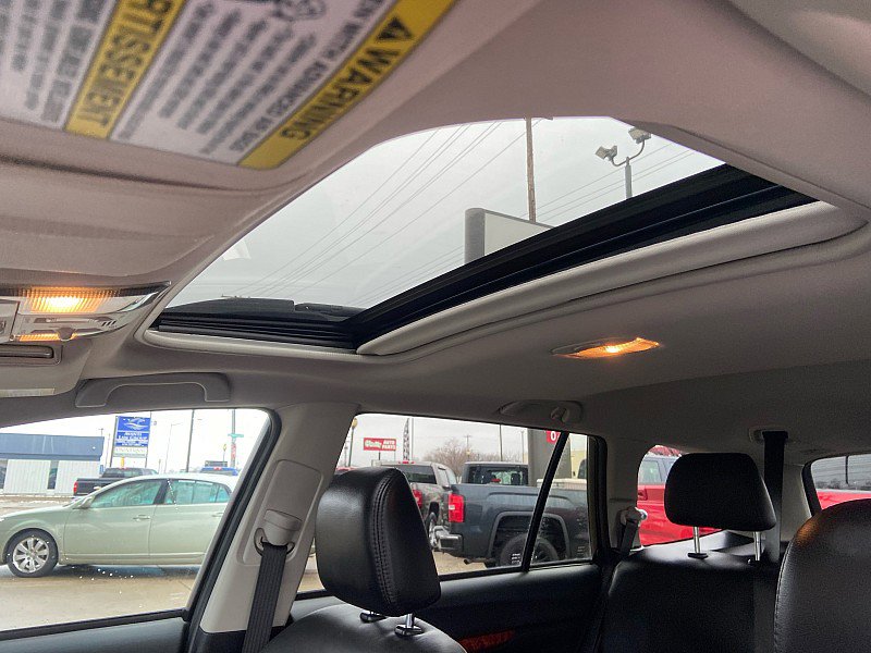 Used 2011 Subaru Outback 2.5i Limited w/ PWR Moonroof Pkg image 16