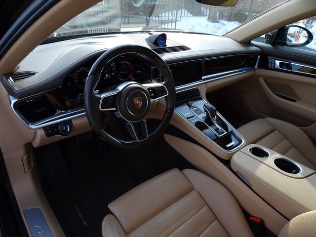 Used 2020 Porsche Panamera image 10