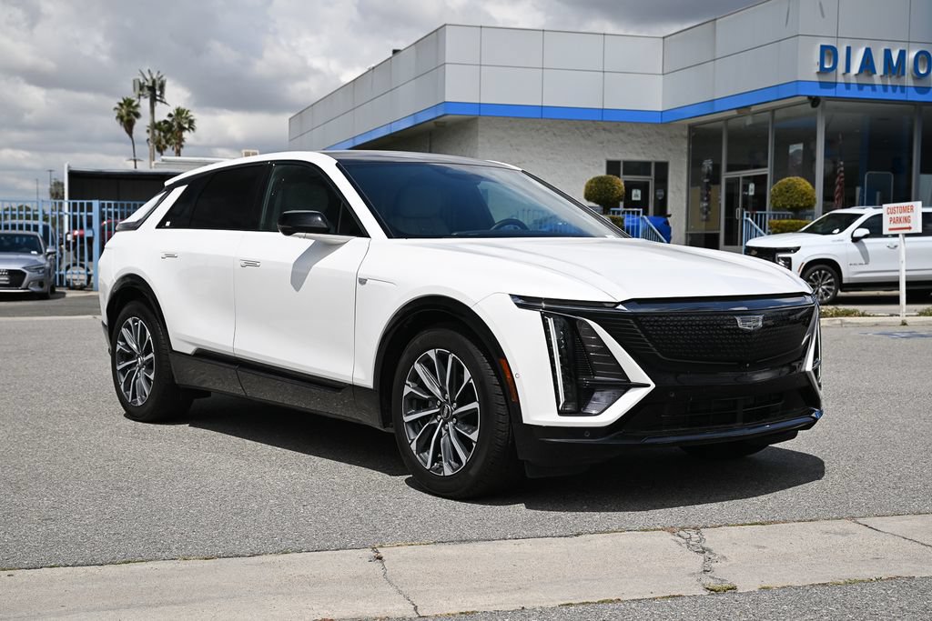 Used 2024 Cadillac Lyriq Sport RWD image 1
