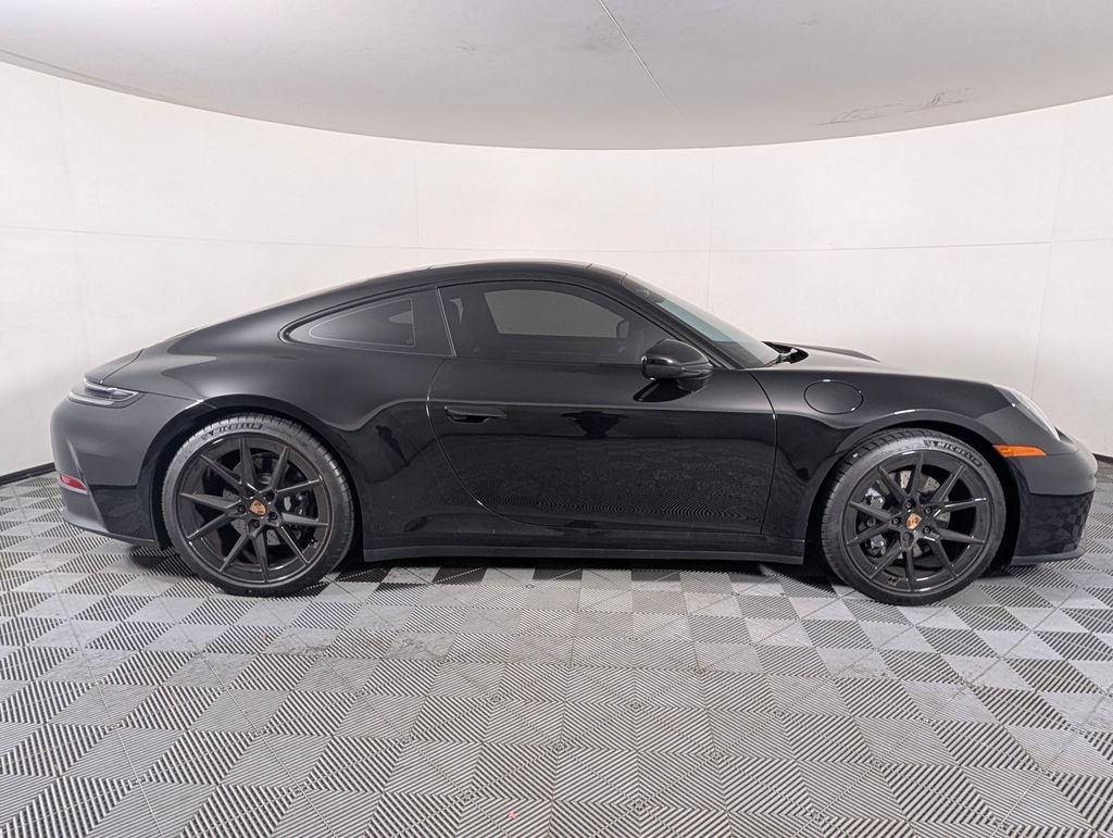 Certified 2025 Porsche 911 Carrera RWD image 8