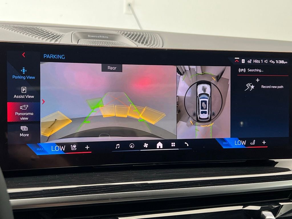 Certified 2025 BMW X7 M60i image 17