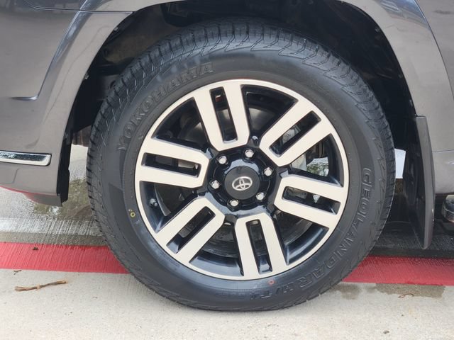 Used 2022 Toyota 4Runner Limited AWD/4WD image 17