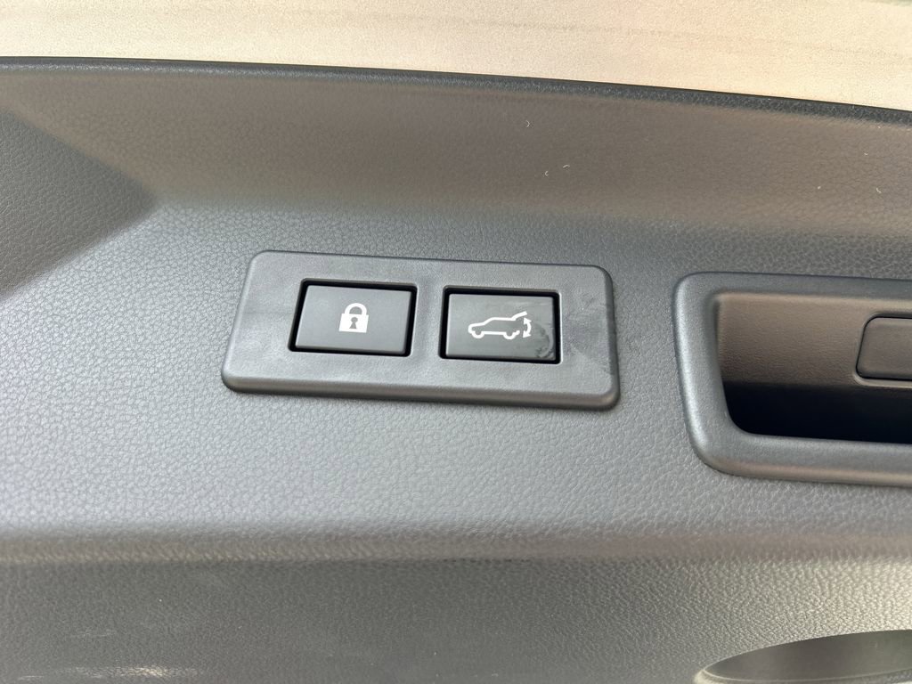 Certified 2025 Subaru Forester Premium w/ Convenience Package #2 image 12