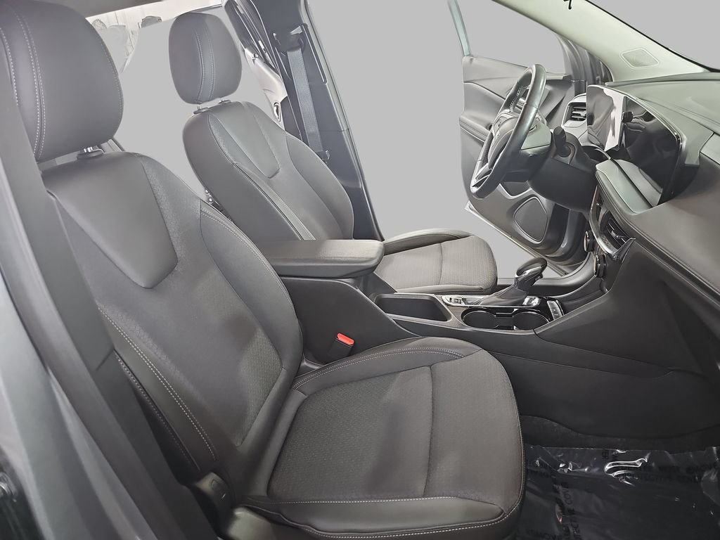 Certified 2025 Buick Encore GX Preferred w/ Comfort Package FWD image 13