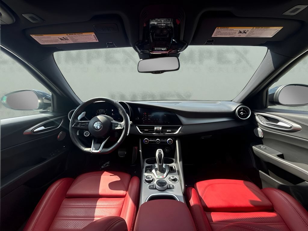 Used 2024 Alfa Romeo Giulia Veloce RWD image 14