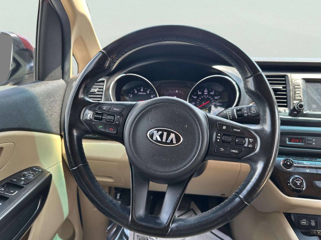 Used 2017 Kia Sedona LX w/ LX Essentials Premium Package FWD image 20