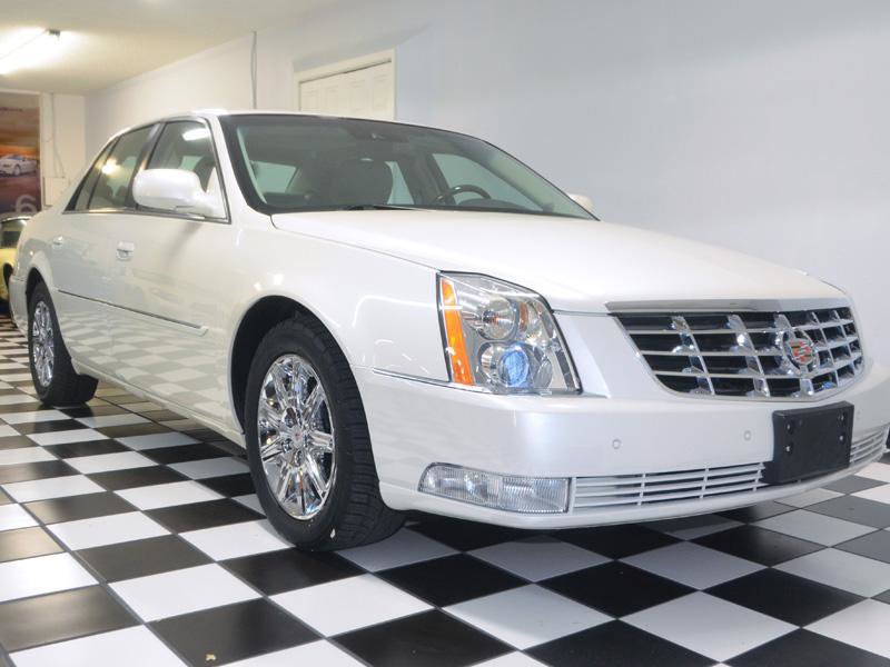 Used 2011 Cadillac DTS Premium w/ Driver Awareness Package image 3
